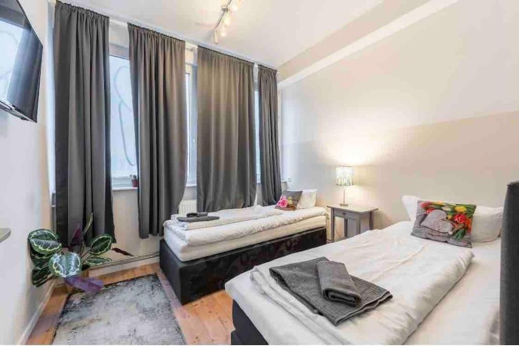 Big Fancy Apartments City Center ベルリン エクステリア 写真